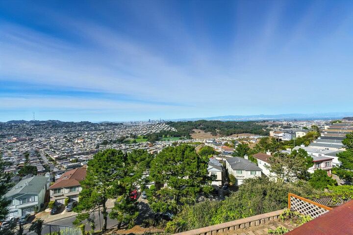 Property Photo:  46 Caroline Way  CA 94014 