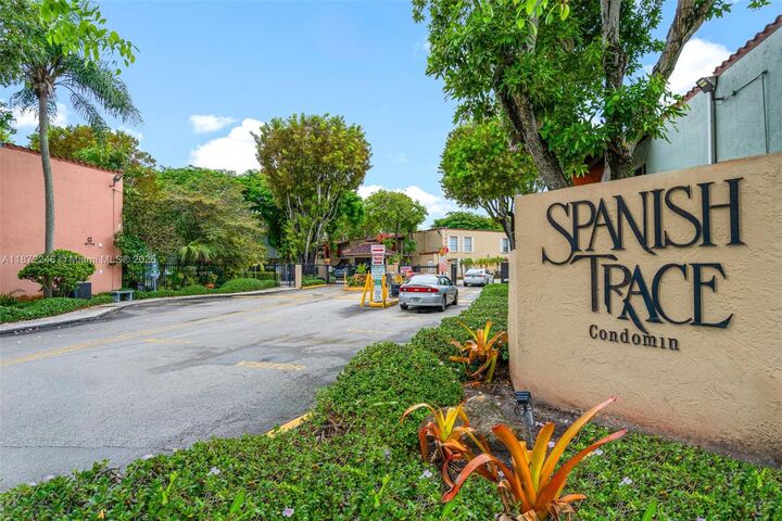 10834 N Kendall Dr X12  Miami FL 33176 photo
