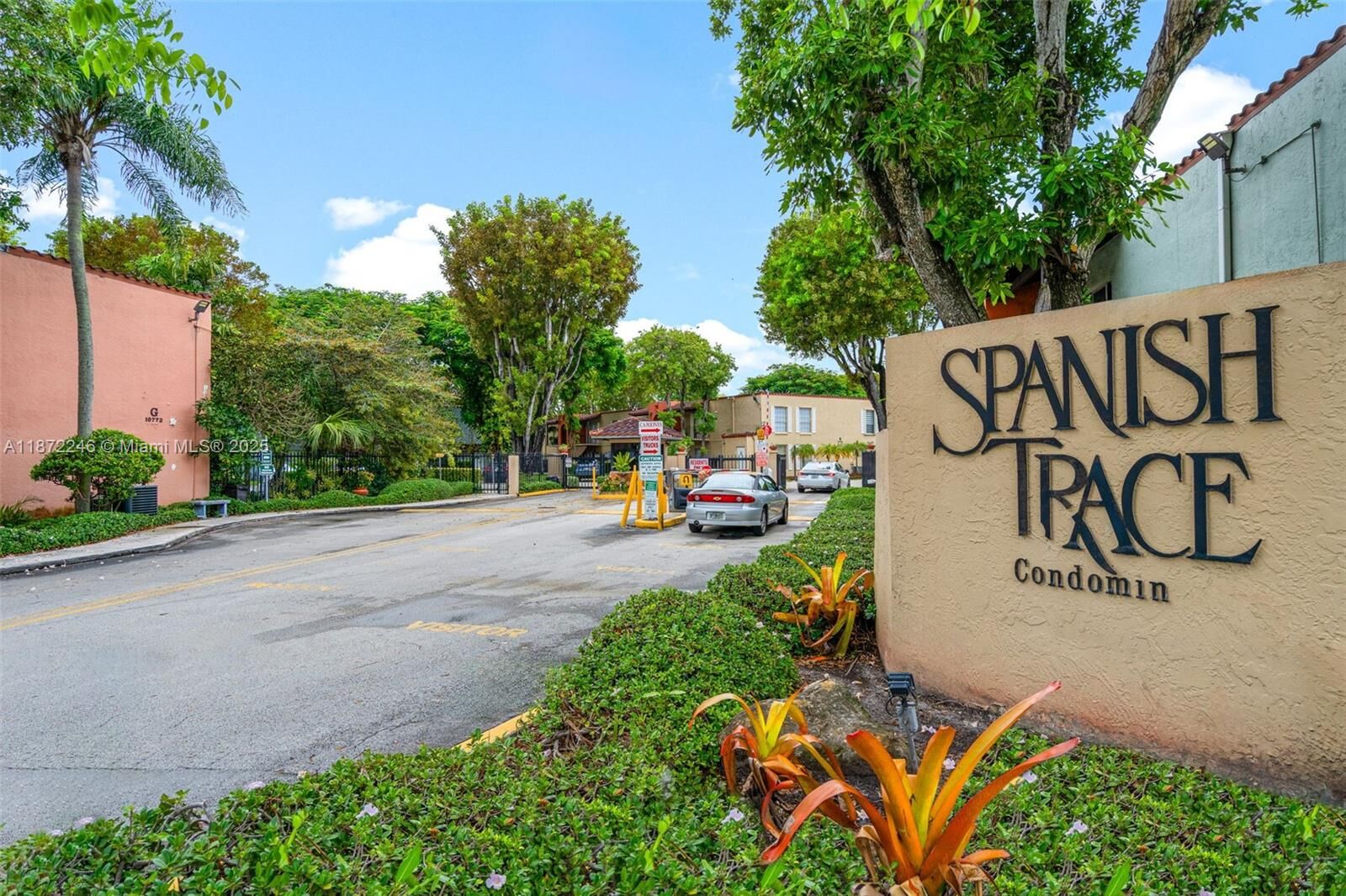 Property Photo: 10834 N Kendall Dr X12 FL 33176