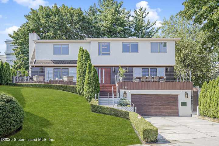 135 Nixon Avenue  Staten Island NY 10304 photo