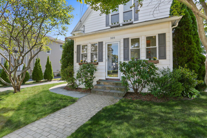 Property Photo: 325 Suburban Avenue CT 06825