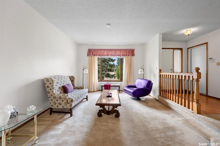 Photo de la propriété:  2923 Neff Road E  SK S4V 1X2 