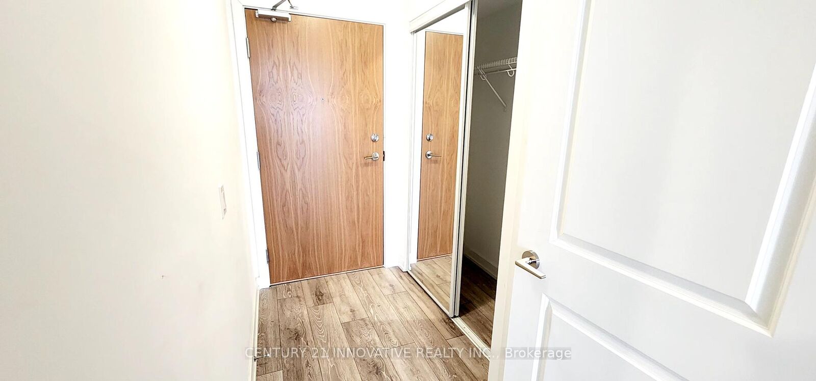 Photo de la propriété:  1455 Celebration Drive 1712  ON L1W 0C3 