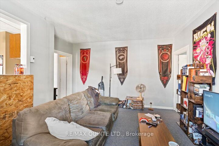 Property Photo: 5-7 Chapel Street ON K0K 2T0