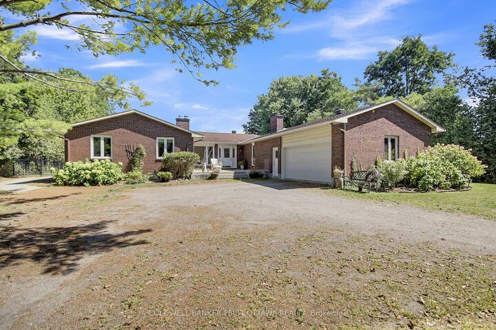 Property Photo: 5937 Rideau Valley Drive N ON K4M 1B3