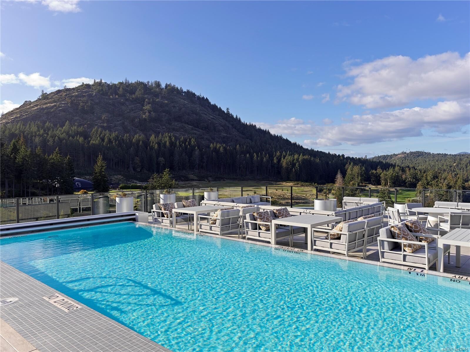 Property Photo: 2000 Hannington Rd #1604 BC V9B 6R6