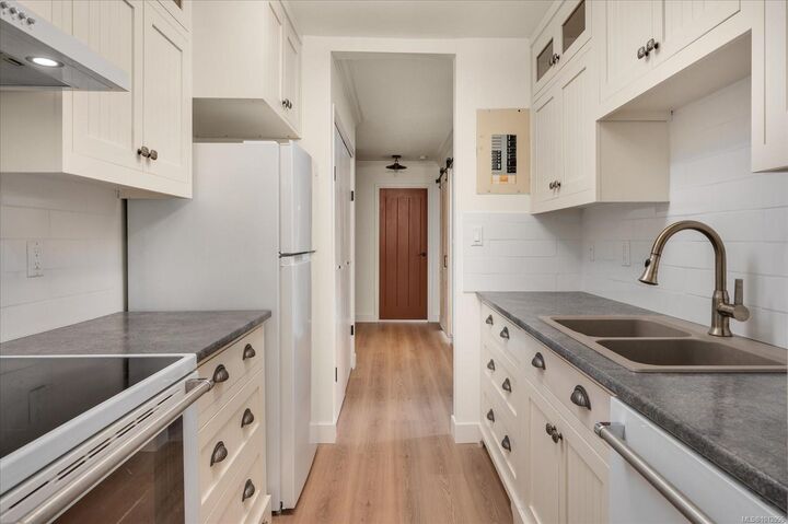 160 Vancouver Ave 308  Nanaimo BC V9S 4E8 photo