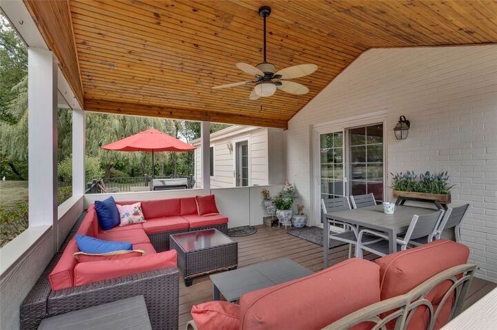 Property Photo: 111 Barbour Dr PA 15209