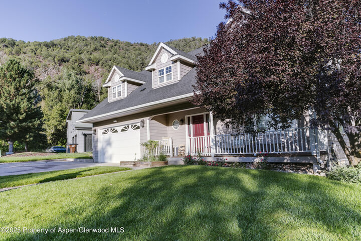 Property Photo:  1003 Park West Drive  CO 81601 