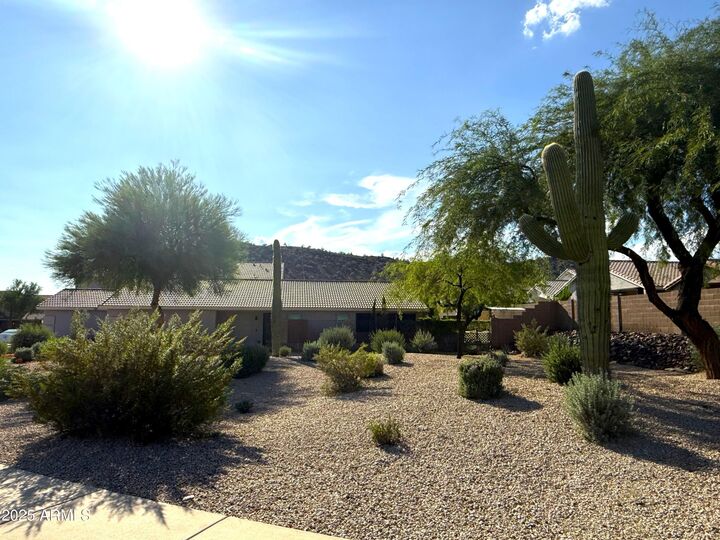 Property Photo: 2160 E Casitas Del Rio Drive AZ 85024