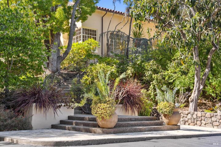 Property Photo: 120 Fairway Drive CA 94901
