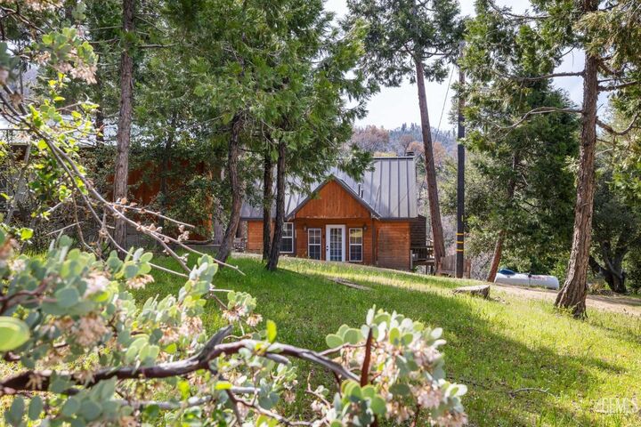 Property Photo:  45985 Ridge Road  CA 93260 