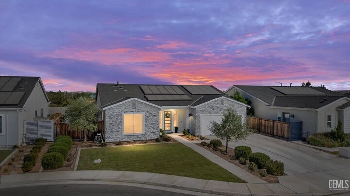 9104 Majestic Falls Lane  Shafter CA 93263 photo