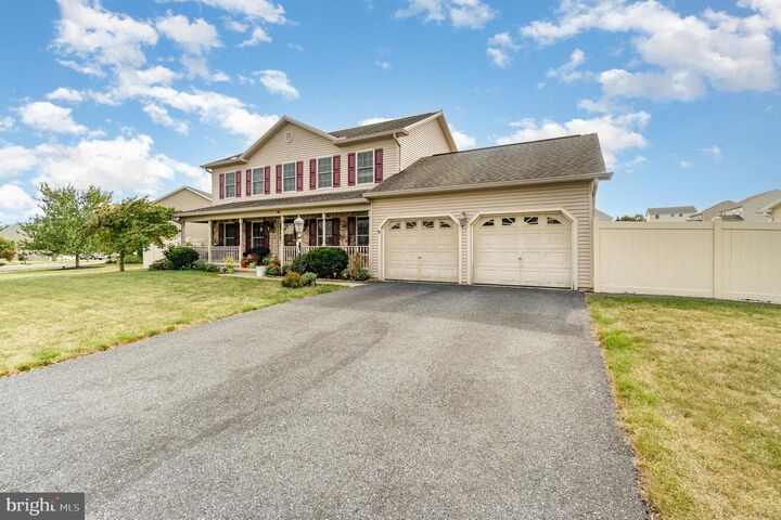 Property Photo: 6355 Chatham Glenn Way N PA 17111