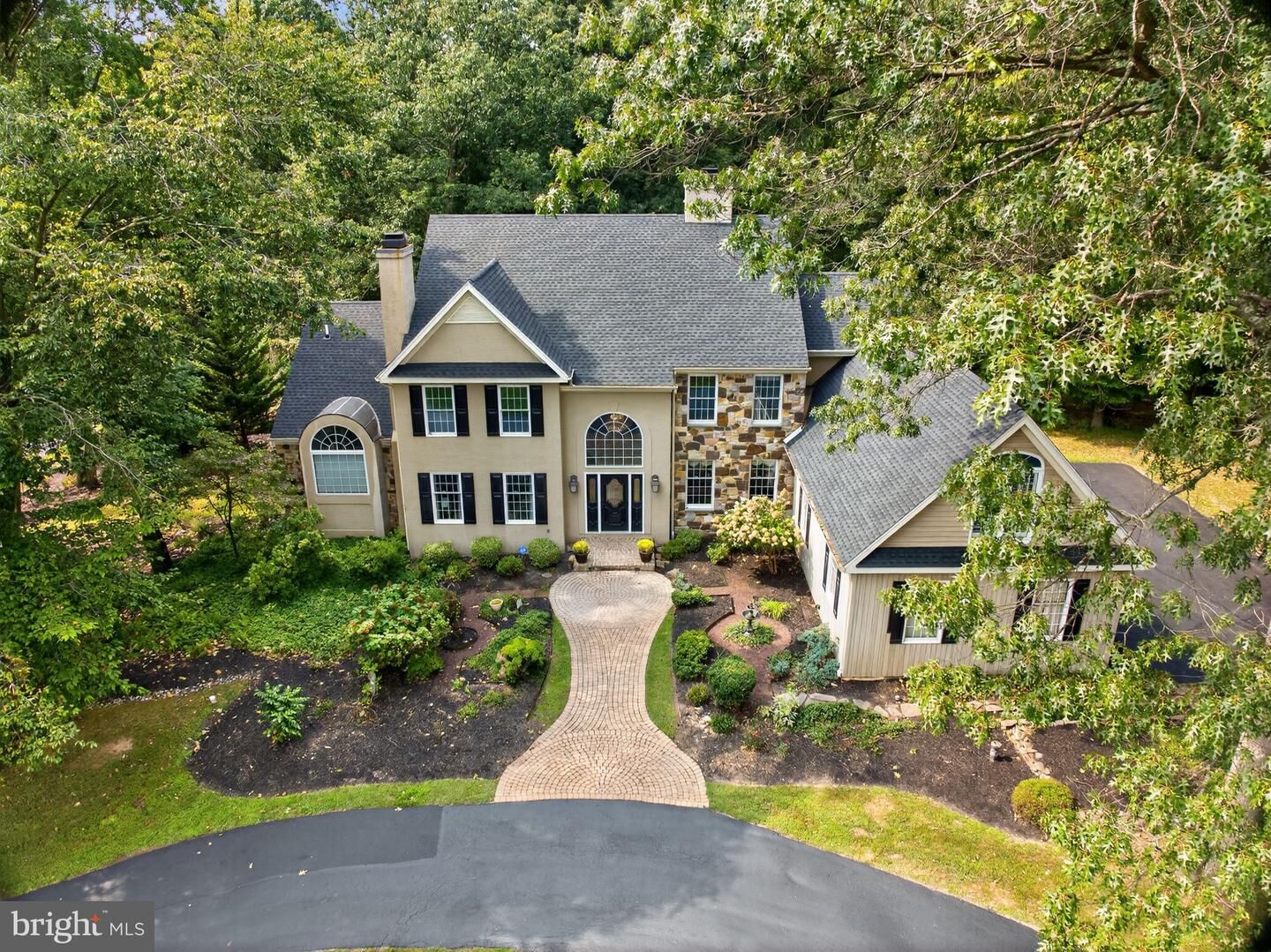 Property Photo: 1309 Richmond Place PA 19335