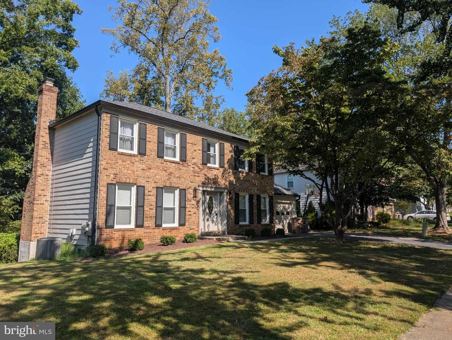 Property Photo: 11 Starlight Court MD 20854