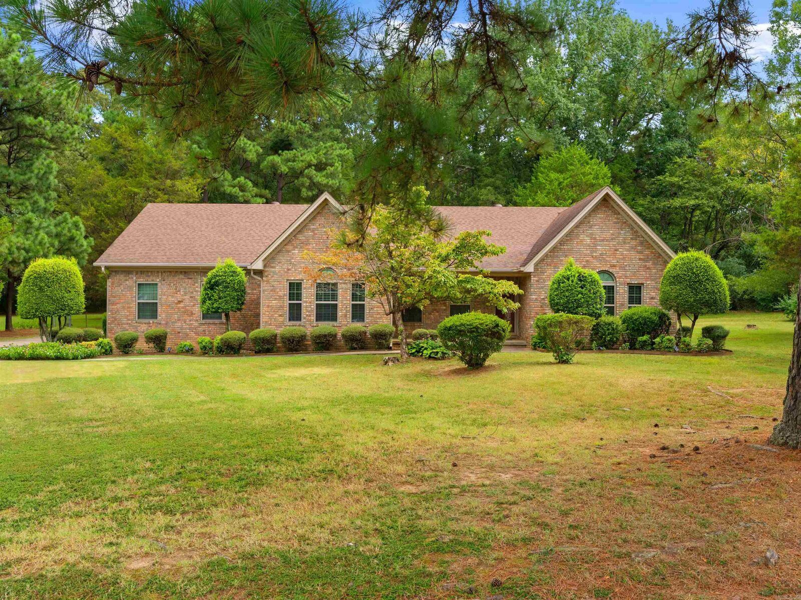 Property Photo: 212 Pine Terrace Dr AR 72023