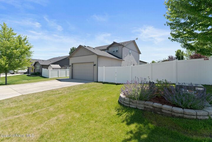 Property Photo:  1248 W Staples Rd  ID 83854 