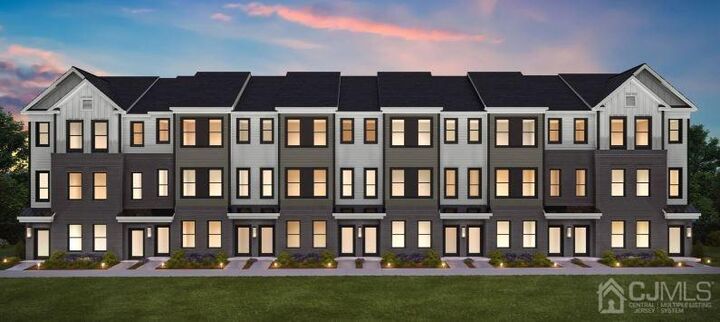 523 Sadie Circle  New Brunswick NJ 08901 photo