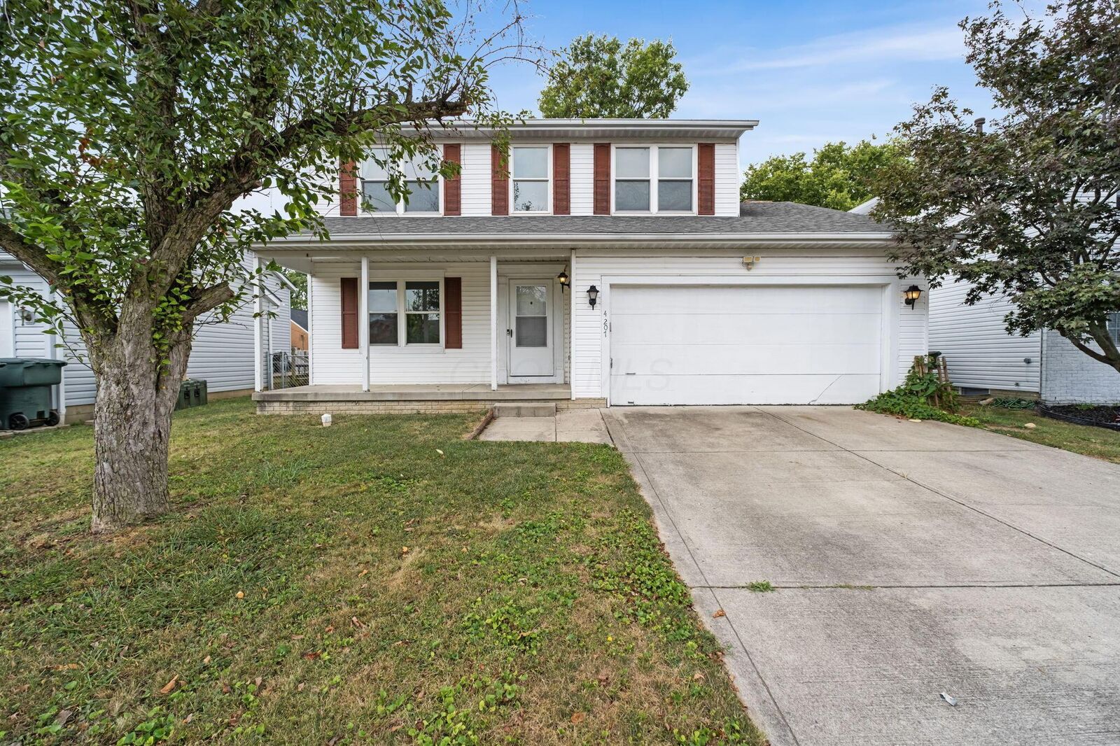Property Photo: 4207 Crosspointe Drive OH 43207