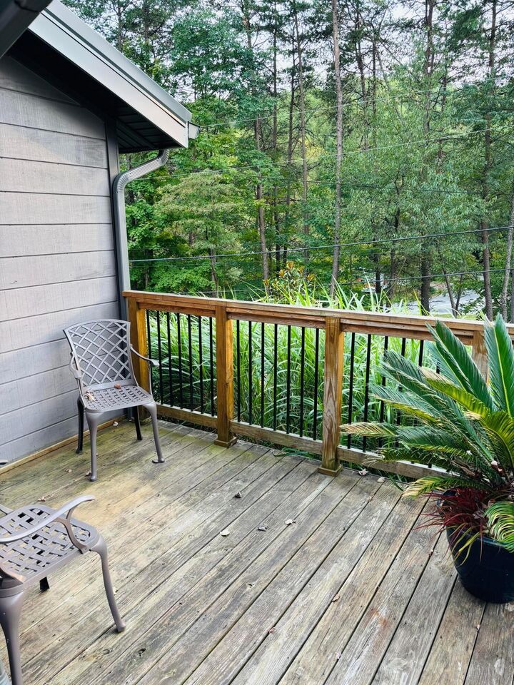 Property Photo:  901 Kato Court  OH 43155 
