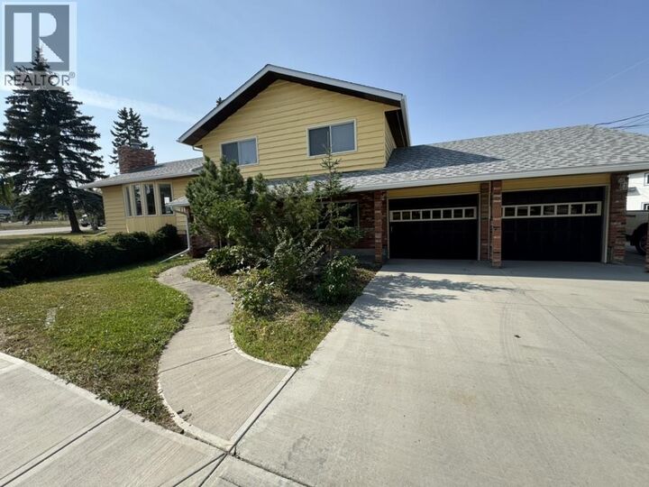 Property Photo:  11224 103 Street  BC V1J 5T2 