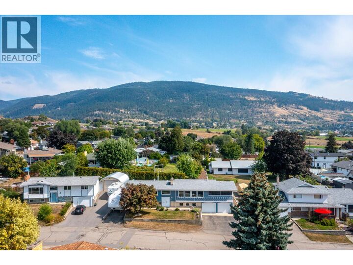 Property Photo:  3007 13 Street  BC V1T 6T6 