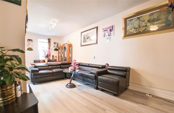 Property Photo:  356 Pritchard Avenue  MB R2W 2J6 