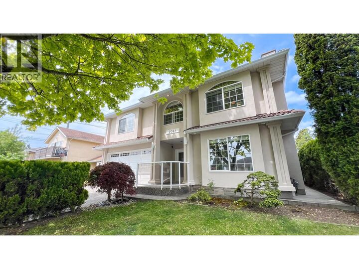 Property Photo: 2041 Edinburgh Street BC V3M 2X7