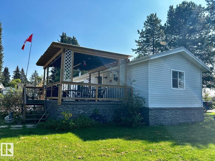 Photo de la propriété: 109 4 Street E AB T0C 0T0
