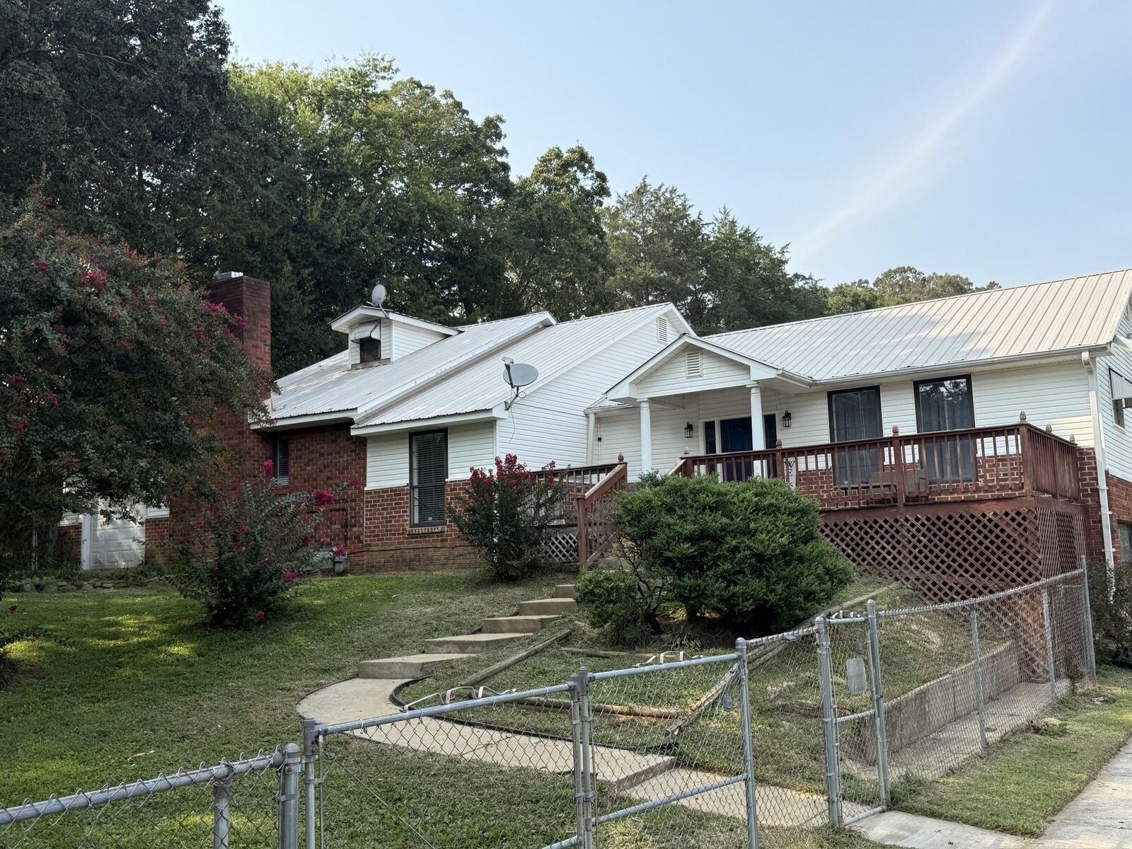 Property Photo: 6643 County Road AL 35740