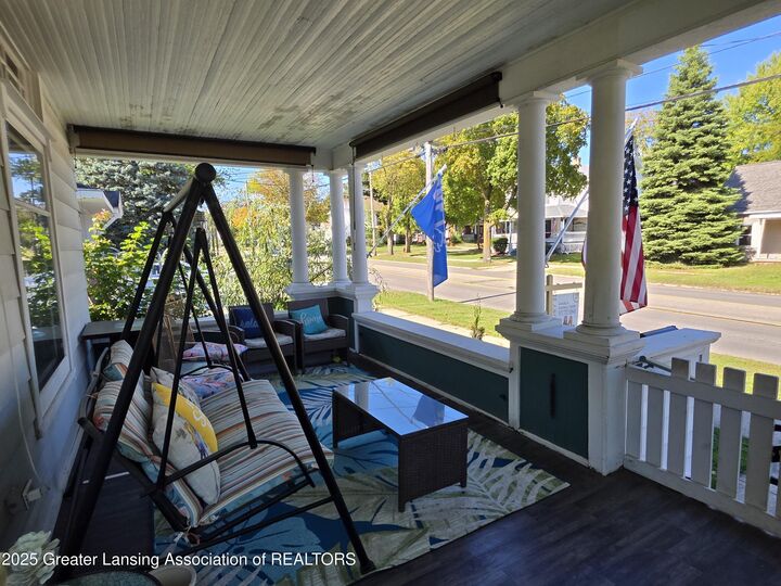 Property Photo: 504 E State Street MI 48879