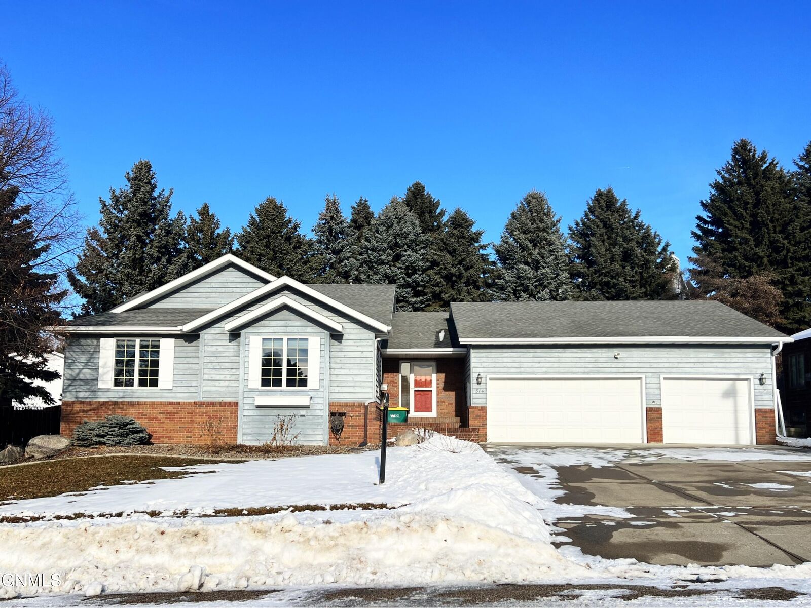 Property Photo: 314 Aspen Avenue ND 58503