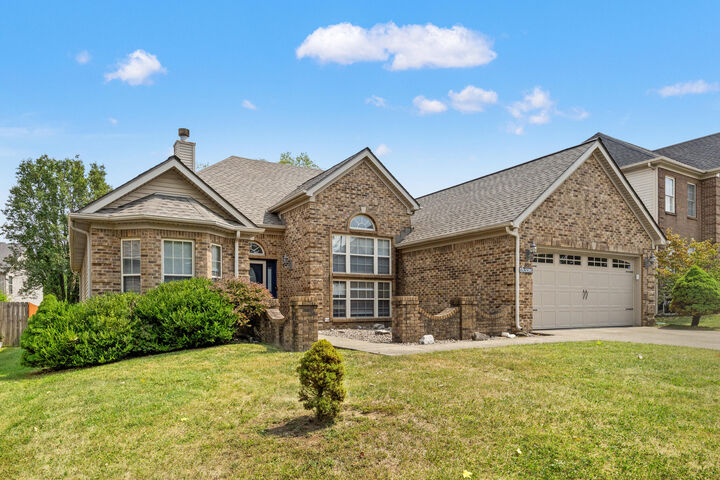 Property Photo:  3037 Polo Club Boulevard  KY 40509