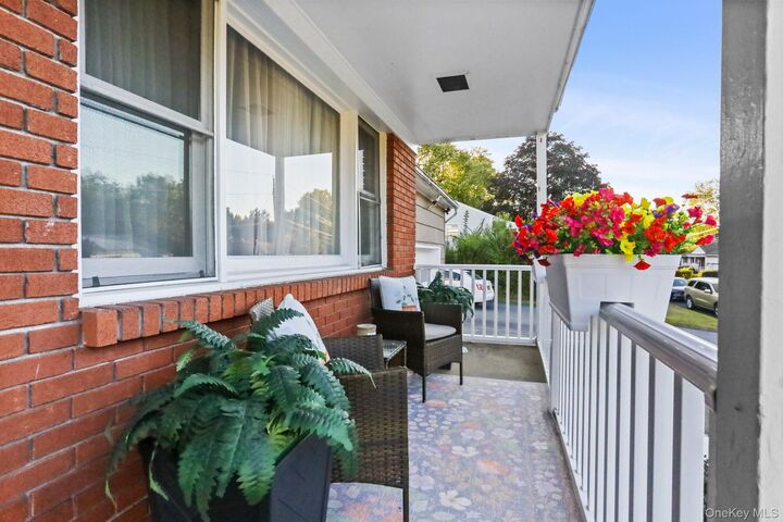 Property Photo:  33 Easton Street  NY 10980 