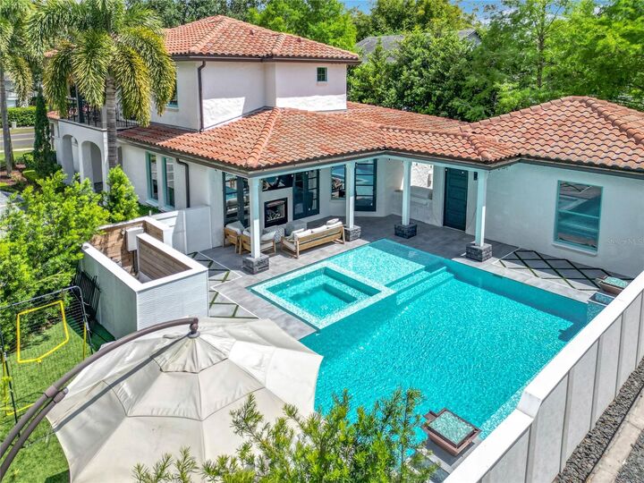 Property Photo: 2614 Parkland Dr FL 32789