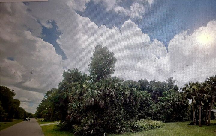 Property Photo:  Shalimar Terrace  FL 34286 