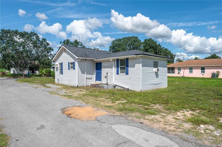 Property Photo:  520 W Jackson Avenue  FL 33853 