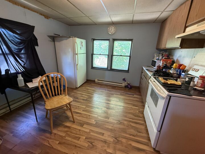 Property Photo:  404 New York Ave 406  WI 53081 