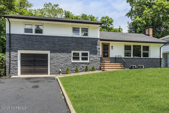 Property Photo: 1528 Stuyvesant Avenue NJ 08618