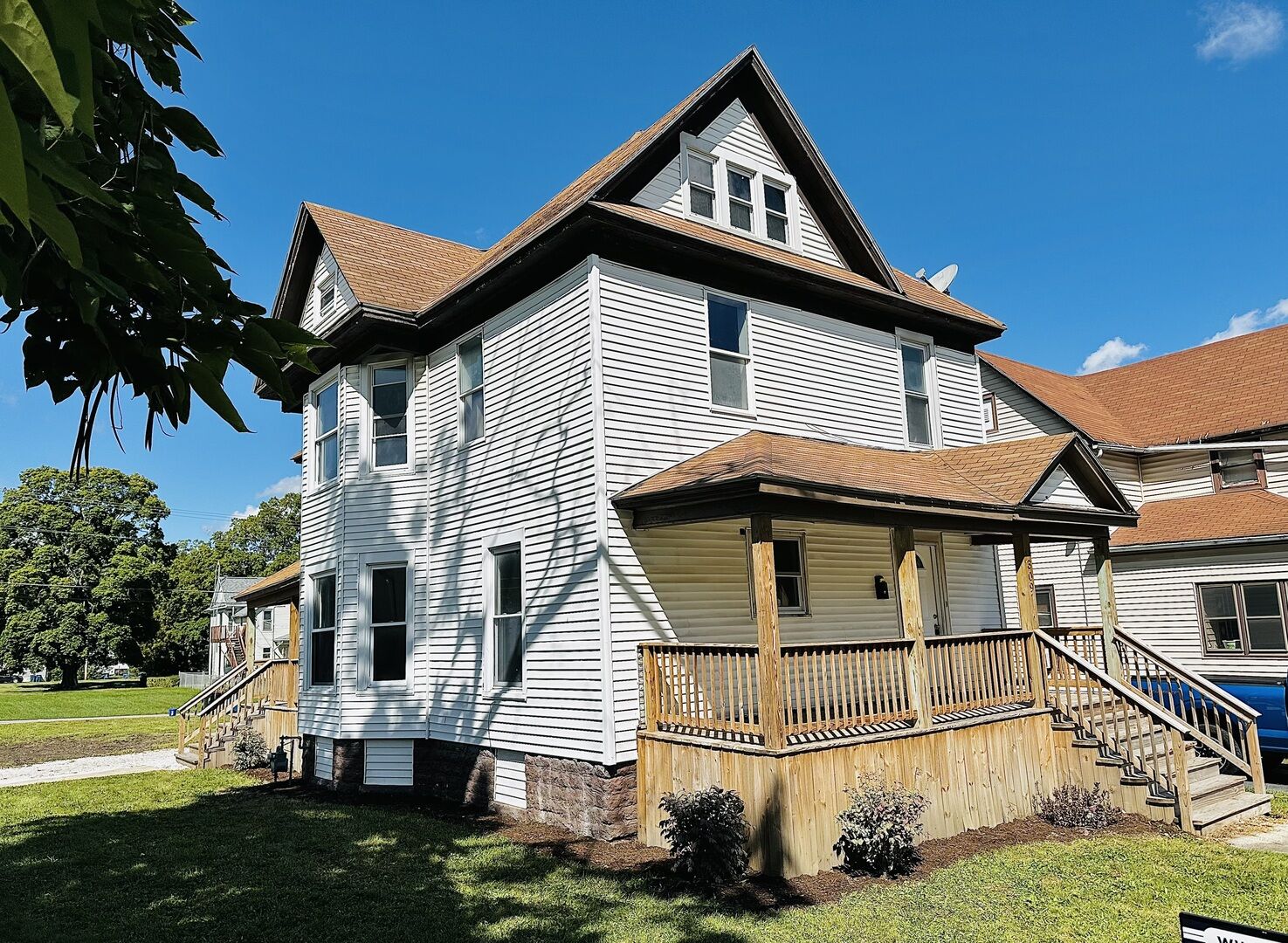 Property Photo:  309 N Greenwood Avenue  IL 60901 