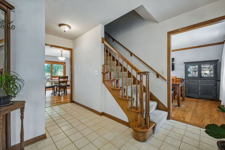 Property Photo: 2483 Lakeside Drive IL 60504
