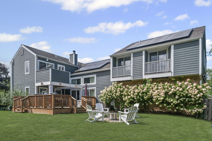 Property Photo:  1101 N Stratford Road  IL 60004 