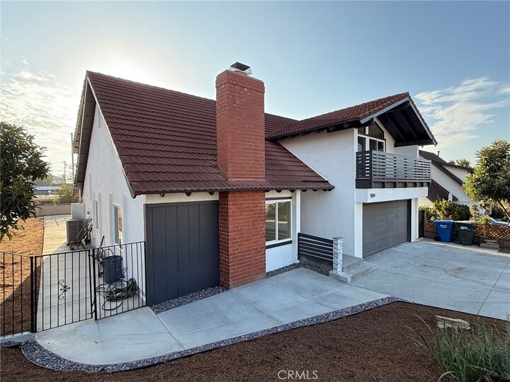 Property Photo:  1004 N Las Flores Avenue  CA 90640 