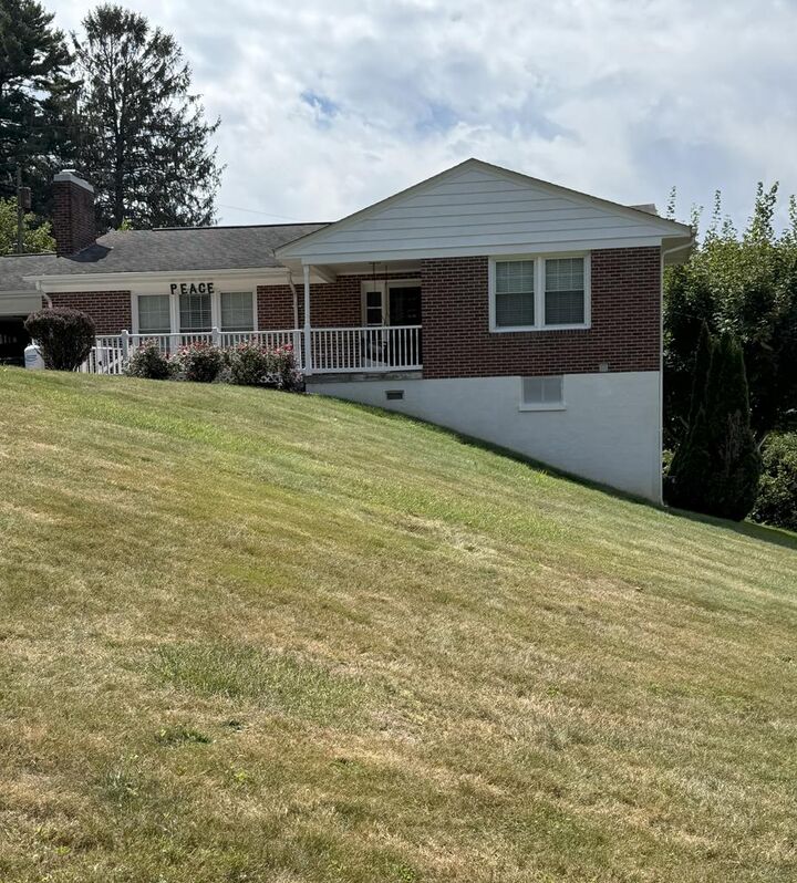 104 Redbud Drive  Bluefield WV 24701 photo