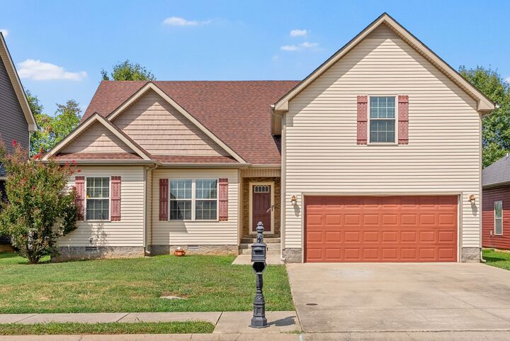 Property Photo:  721 Sleek Fox Dr  TN 37040 