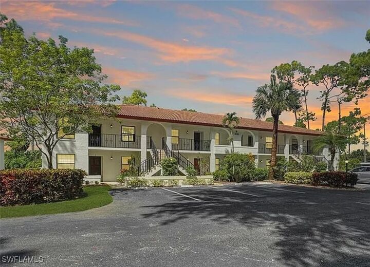 Property Photo: 905 Augusta Boulevard FL 34113