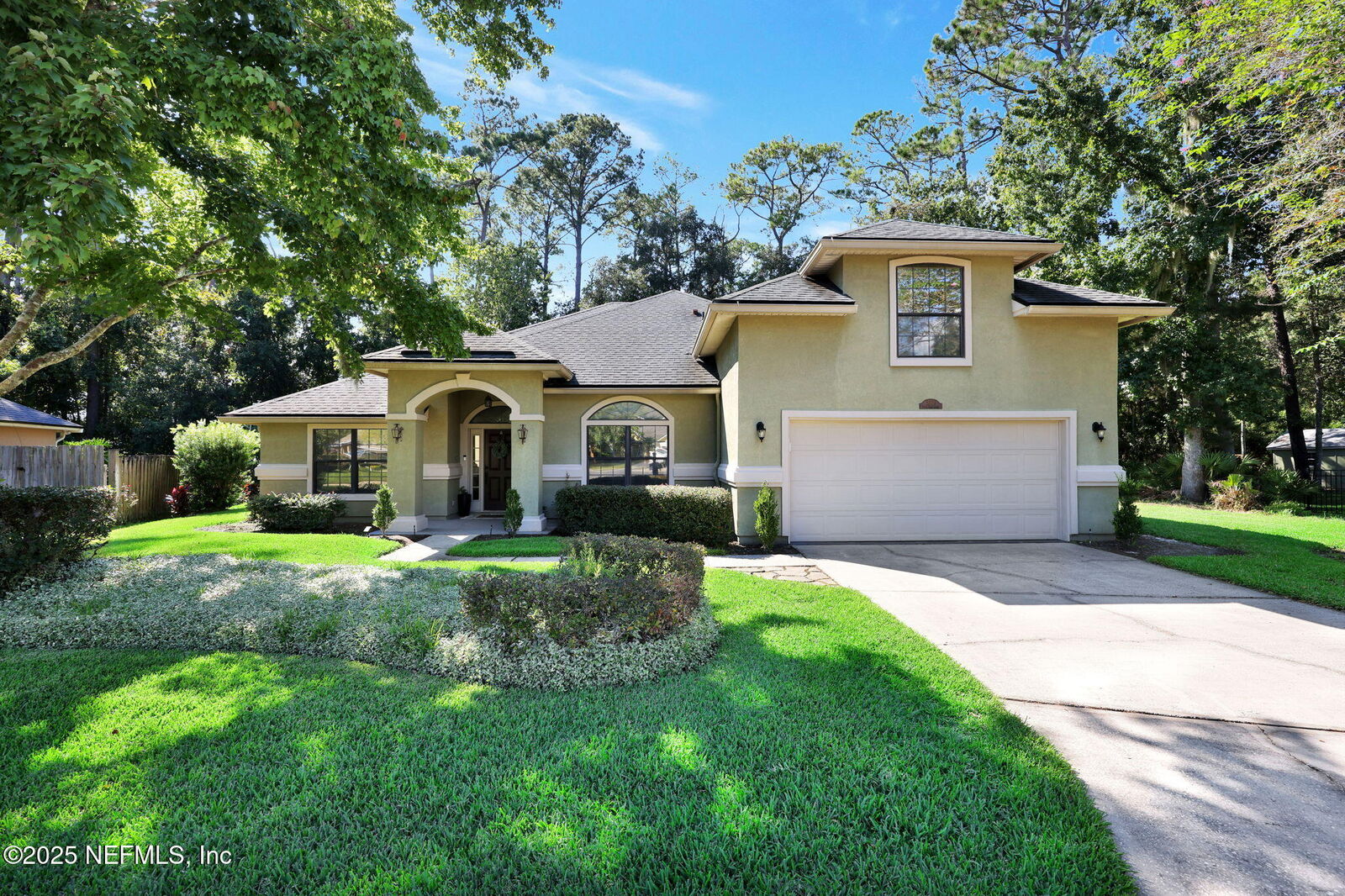 Property Photo:  3006 Five Oaks Lane  FL 32043 