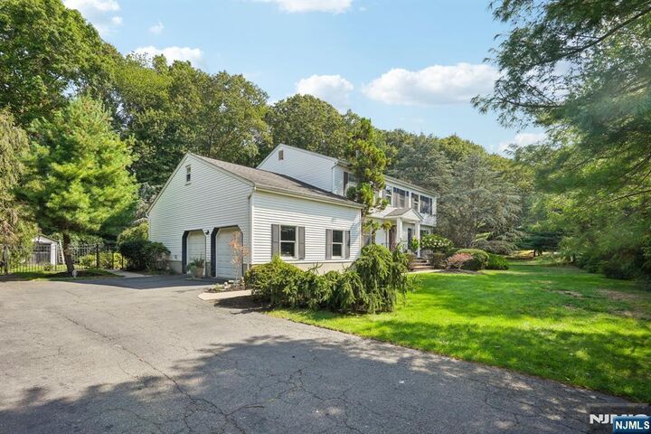 Property Photo:  23 Herlihy Drive  NJ 07430 