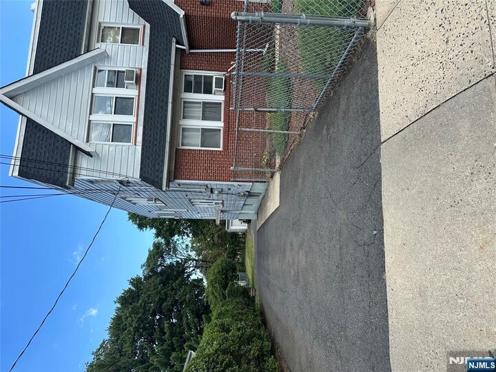 Property Photo: 142 Rutherford Place 2L NJ 07031